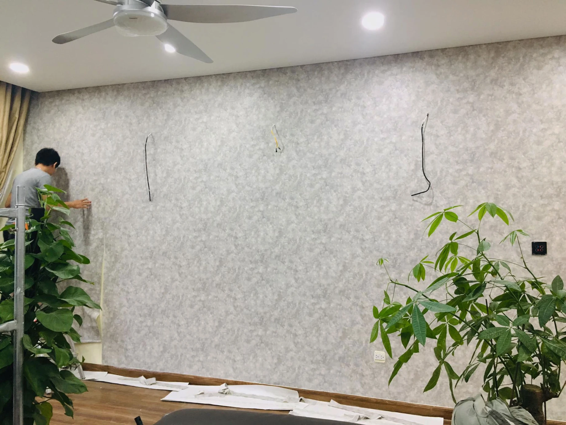 Thi công giấy dán tường cho căn hộ 198 chung Cư Bohemia Residence